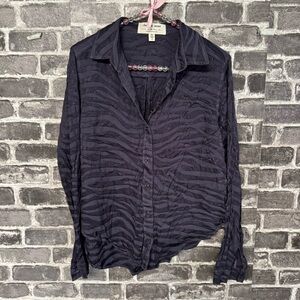Anthropologie Cloth & Stone silky navy button down blouse shirt top animal